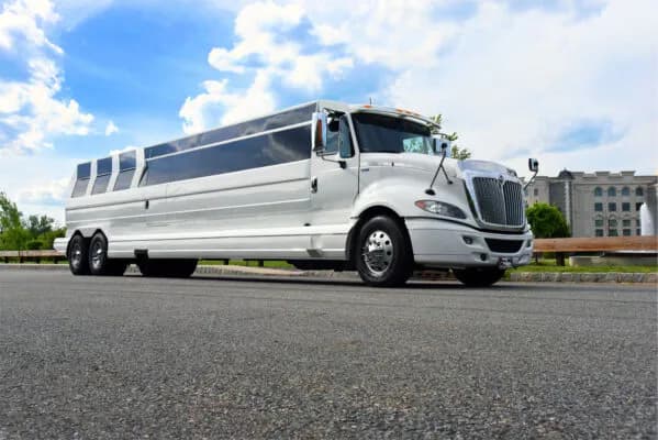 White 10-Passenger Stretch Limousine