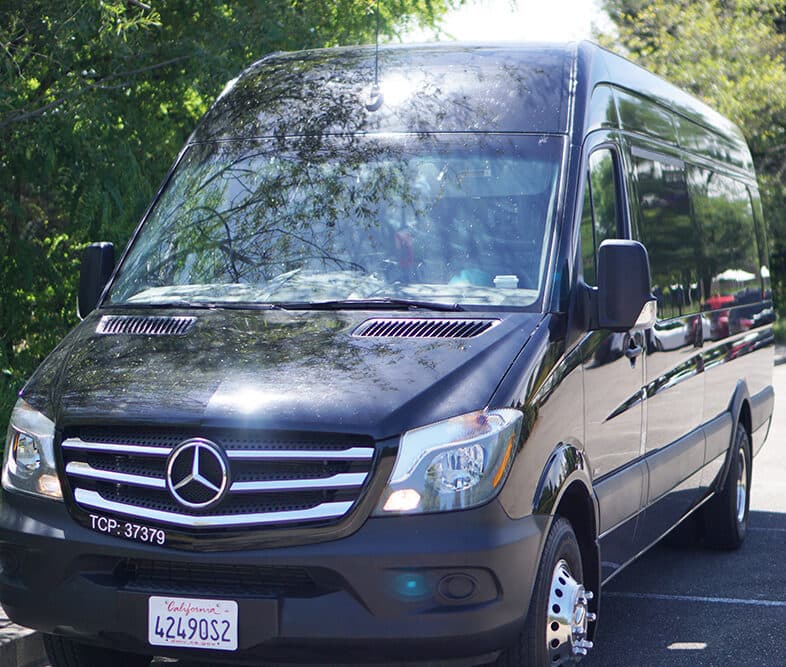 Mercedes Sprinter Front