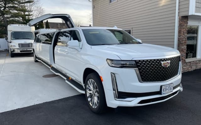 14-Passenger Stretch Limo