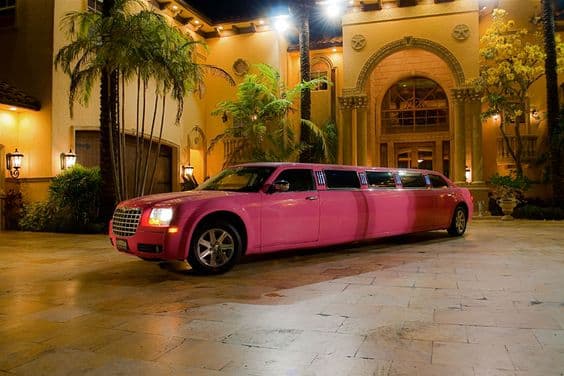 pink-chrysler-limo