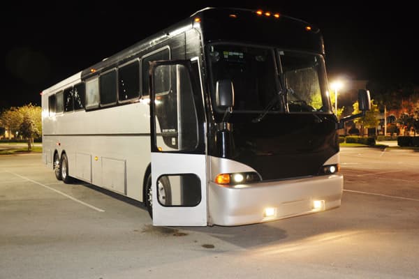 12-14 Passenger Hummer Limo