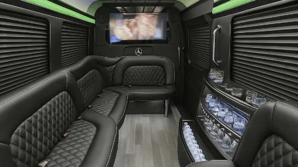15-Passenger SUV Limo